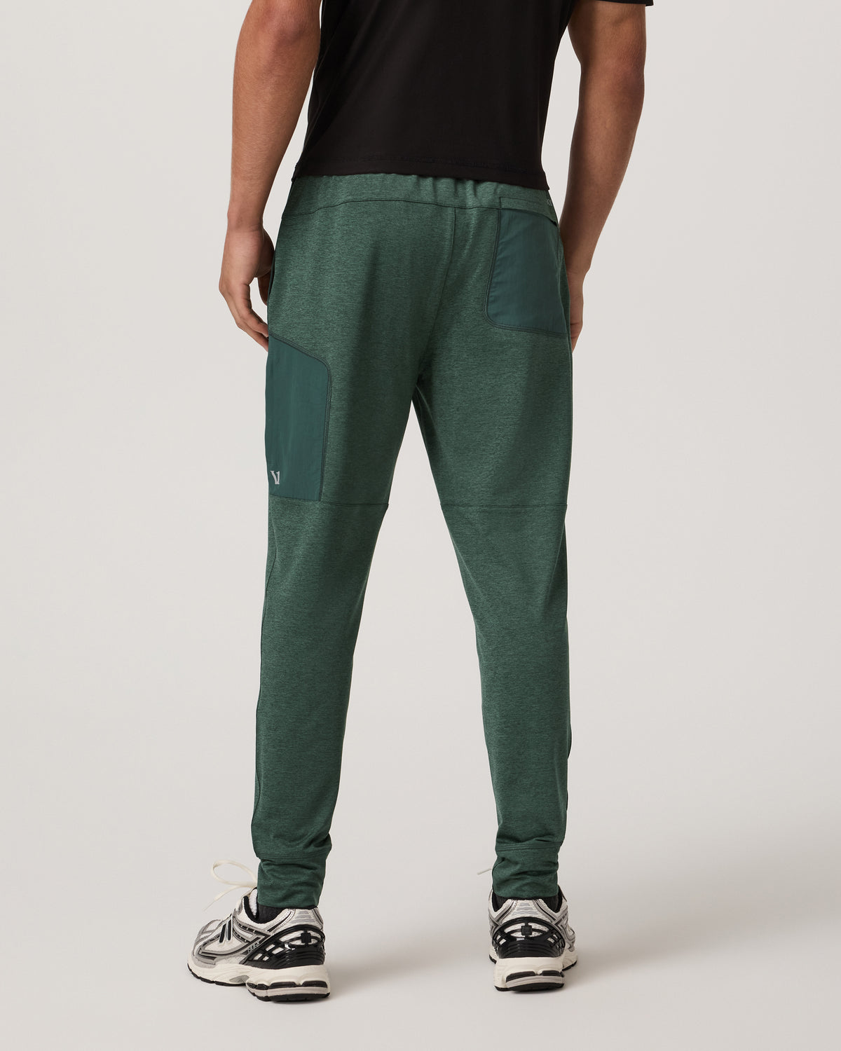 Vuori Men's Sunday Mixed Media Jogger 28" Agate Green Heather