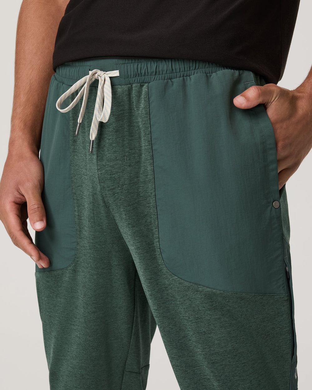 Vuori Men's Sunday Mixed Media Jogger 28" Agate Green Heather