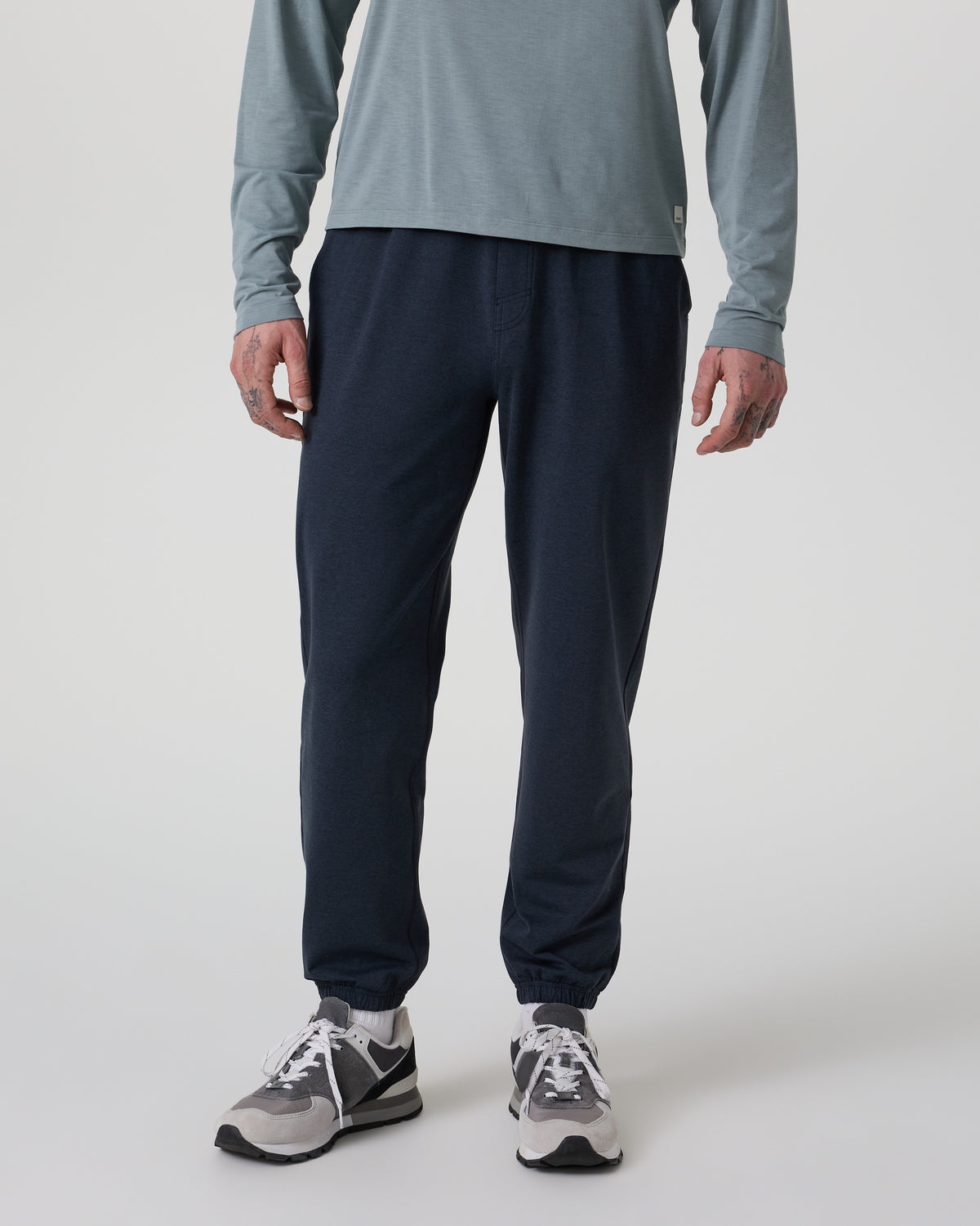Vuori Coronado Performance Sweatpant Classic 30" Midnight Heather