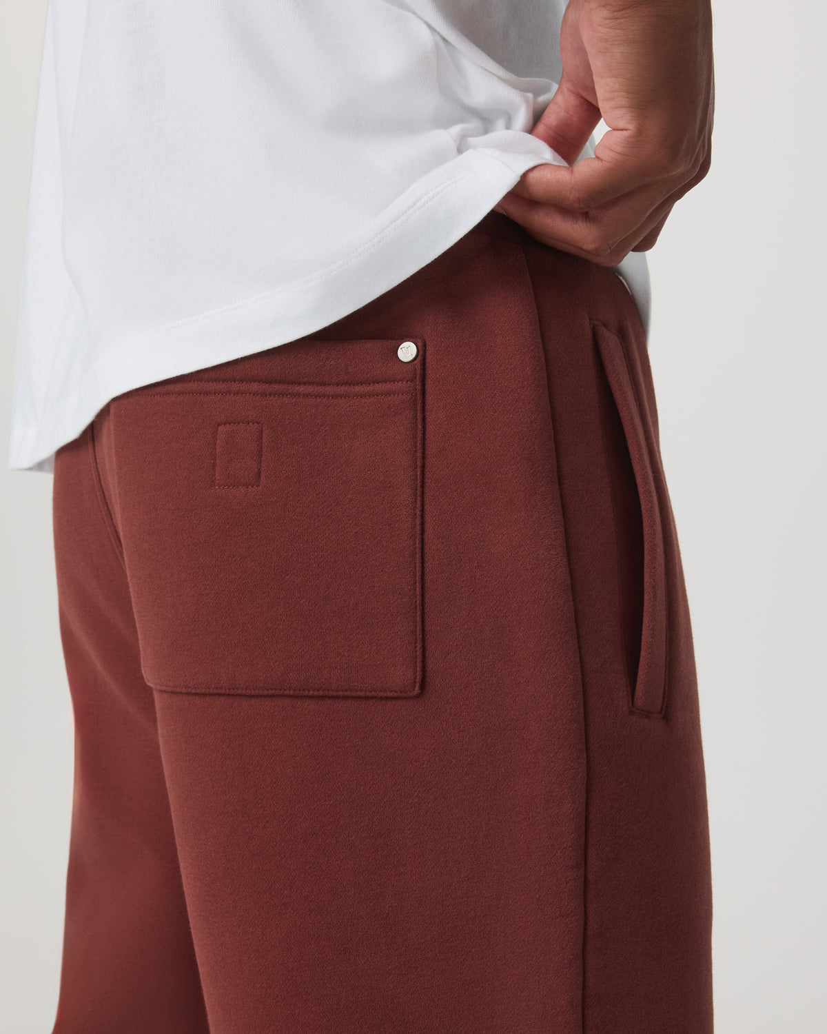 Vuori Seaside Sweatpant 28" Men's Spiced Apple Sweatpant