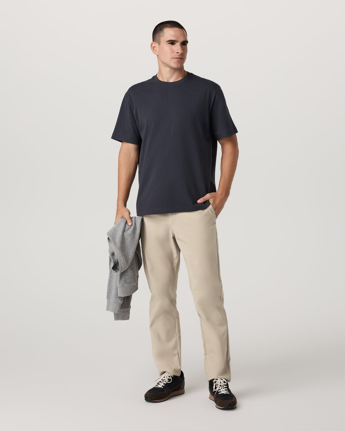Vuori Cascade Chino Classic Fit 32" Men's Trench Pants