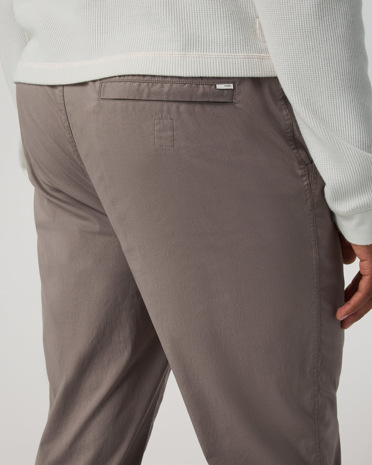 Vuori Men's Kore Everyday Pant Lined Classic 30" Smokey Taupe
