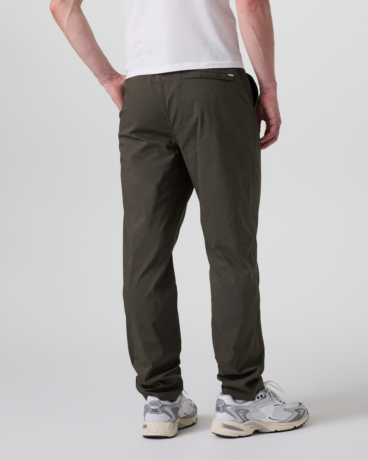 Vuori Kore Everyday Pant Lined Classic Fit 30" Dark Oregano