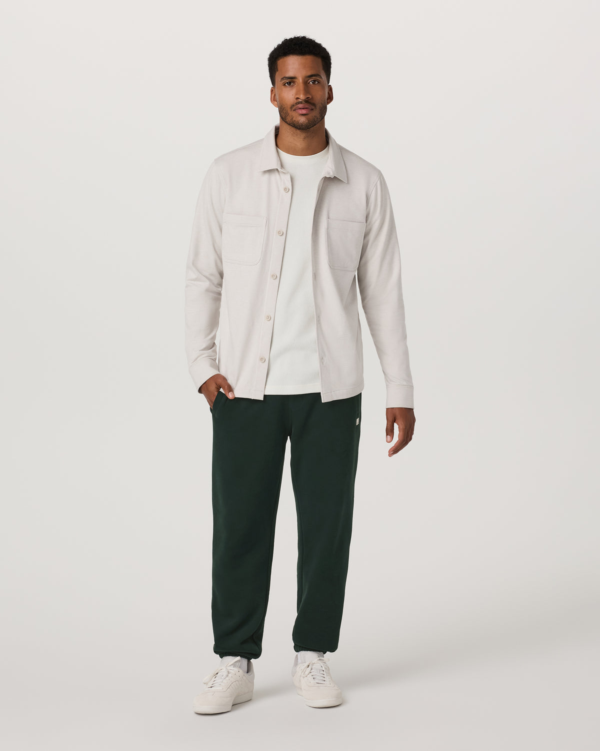 Vuori Seaside Sweatpant 28" Men's Relaxed Evergreen Sweatpant