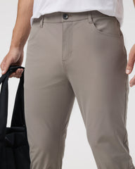 Vuori Meta Pant Athletic Slim 32" Mocha 5-Pocket Pants