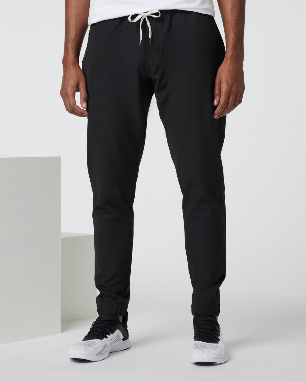 Vuori Transit Jogger Black Technical Jogger
