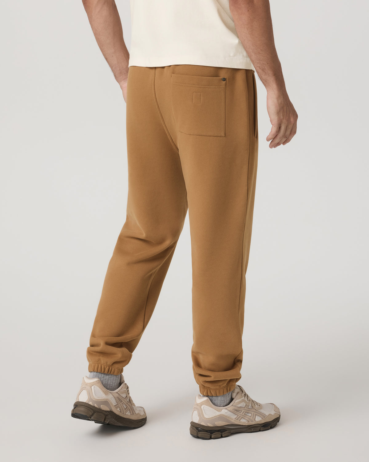 Vuori Seaside Sweatpant 30" Relaxed Fit Toffee Sweatpant