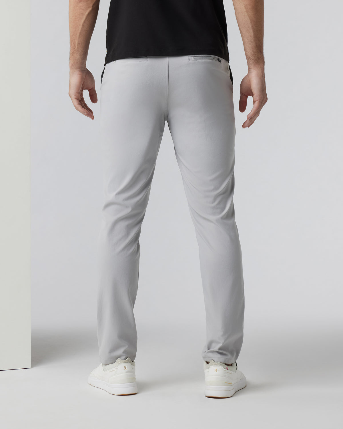 Vuori Cascade Tech Chino Pant - Fog Grey Slim Tech Chino