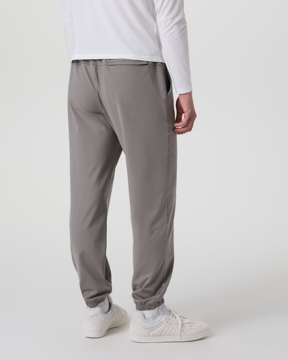 Vuori Coronado Performance Sweatpant Classic 30" Dolomite Heather