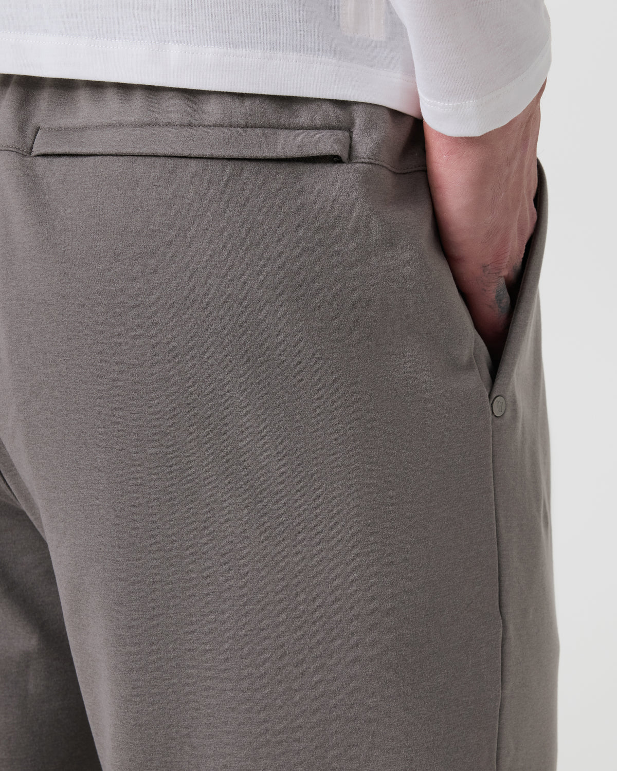 Vuori Coronado Performance Sweatpant Classic 30" Dolomite Heather