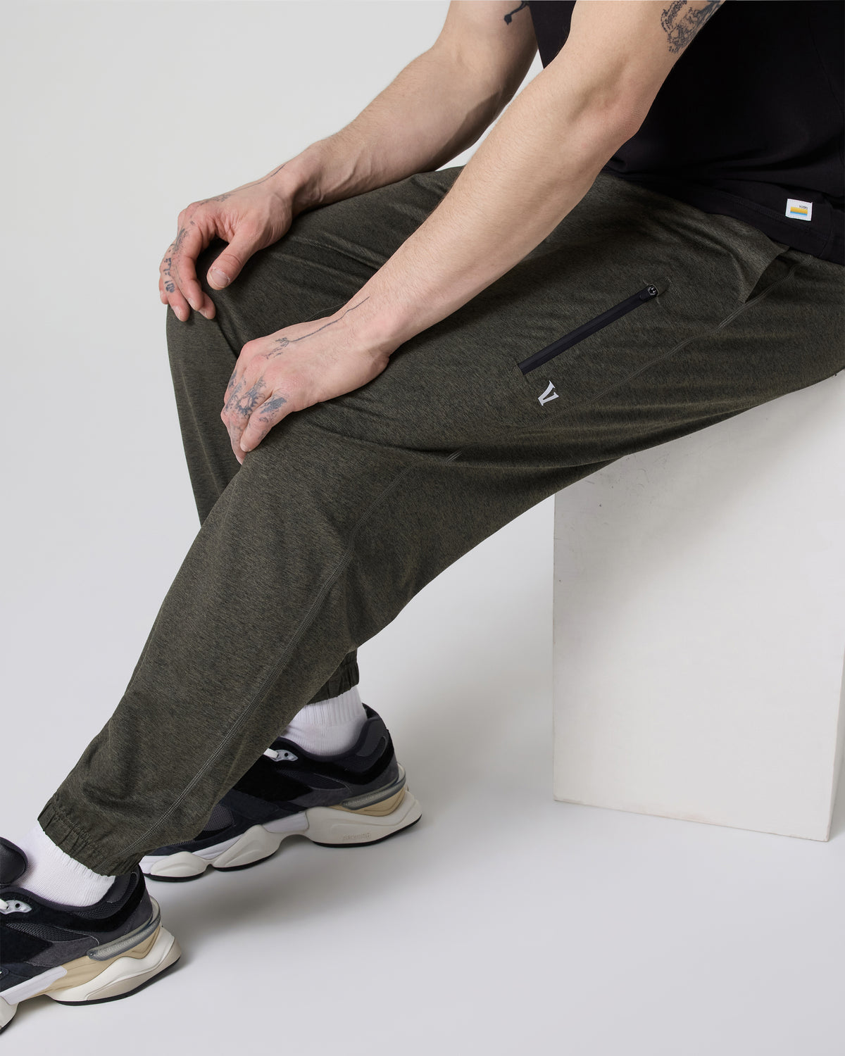 Vuori Sunday Performance Sweatpant Classic 30" Kale Heather