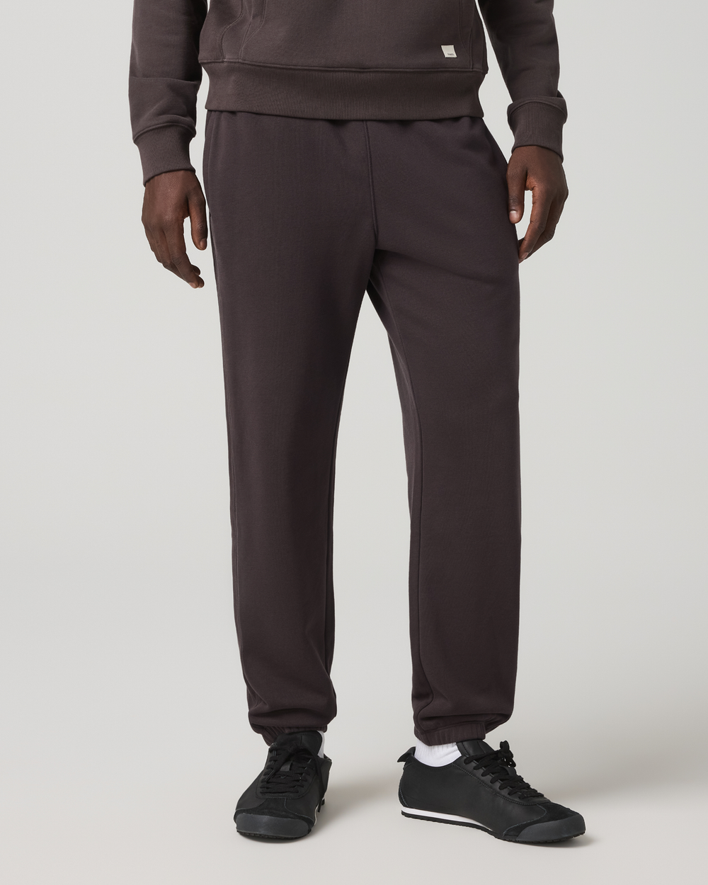Vuori Cypress Vintage Jogger 28" Men's Comfy Soot Joggers