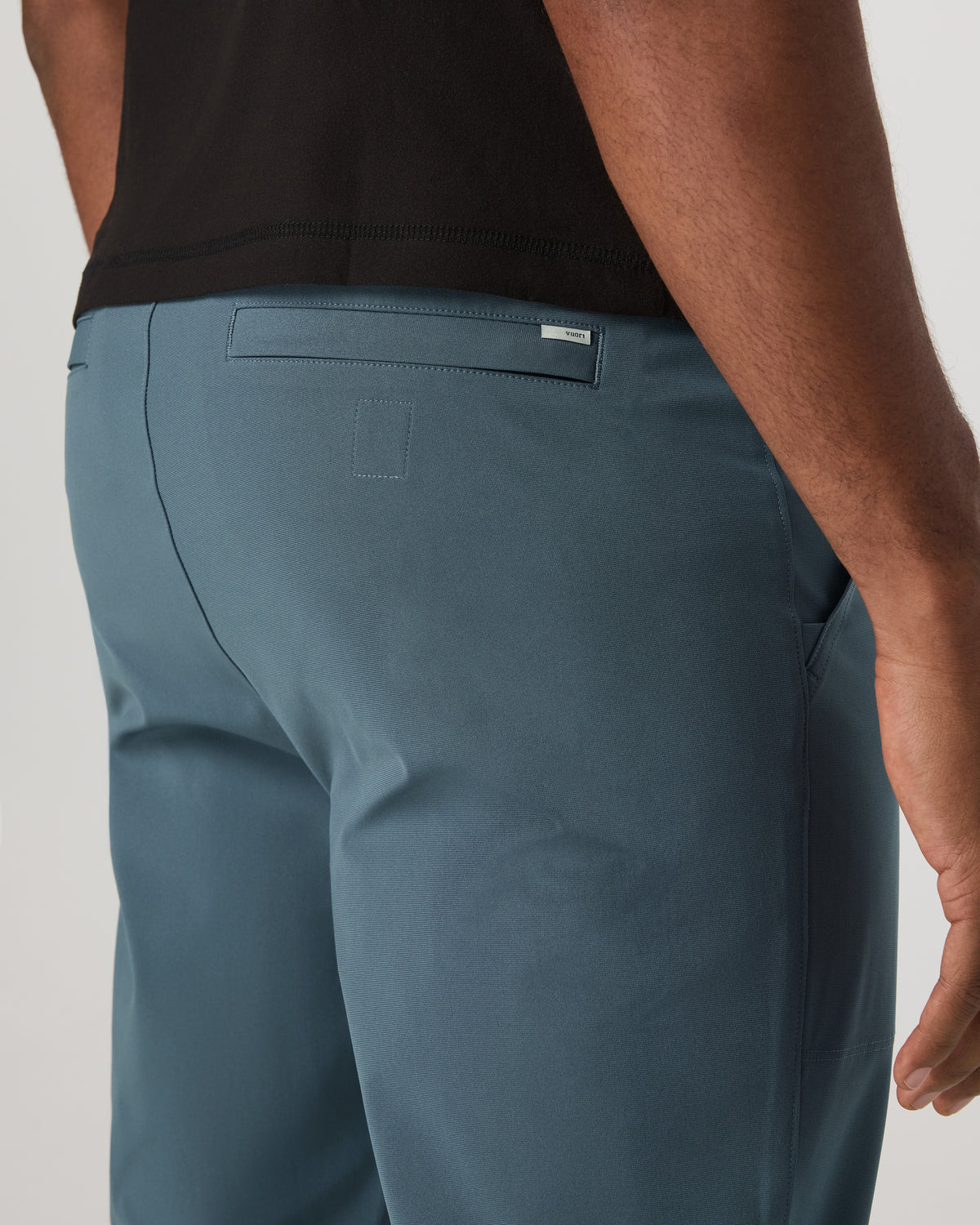 Vuori Meta Jogger 30" Men's Blue Sea Performance Knit Joggers