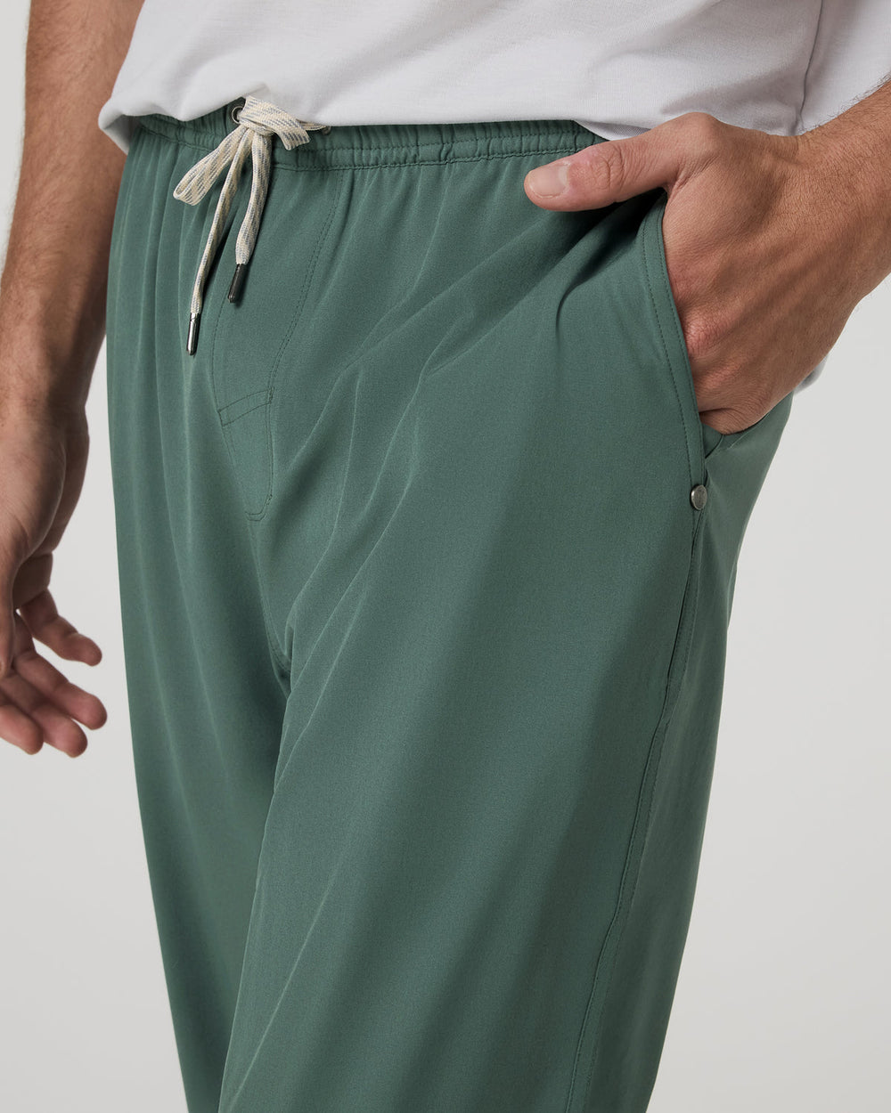 Vuori Kore Jogger Lined 28" Men's Agate Green Joggers with Liner