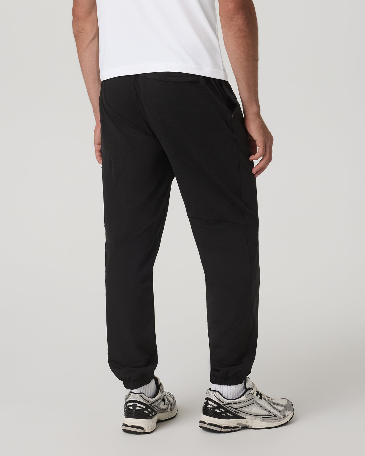 Vuori Men's Coronado Mixed Media Sweatpant 28" Black Heather