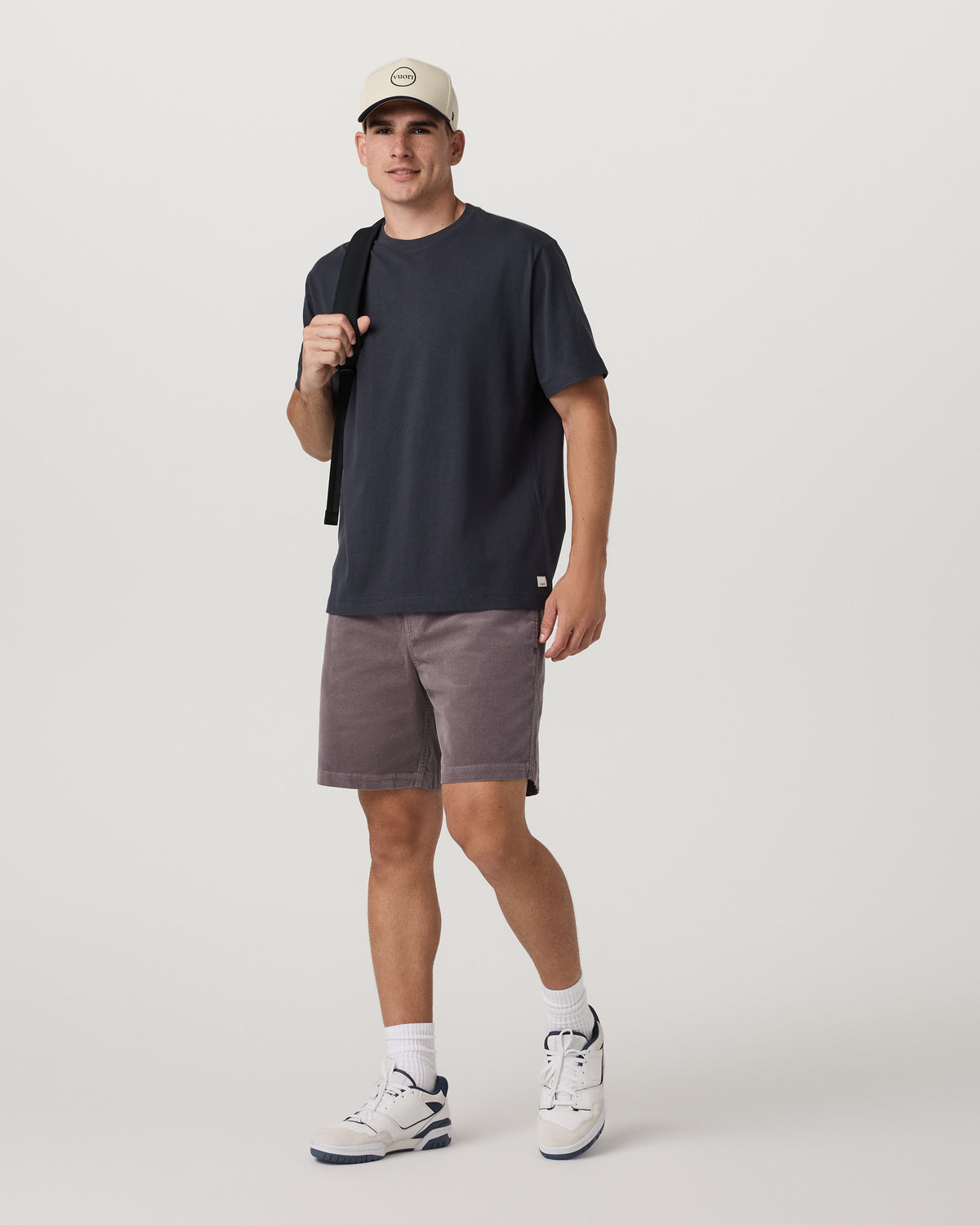 Vuori Optimist Elastic Waist Short 8" Men's Huckleberry Shorts