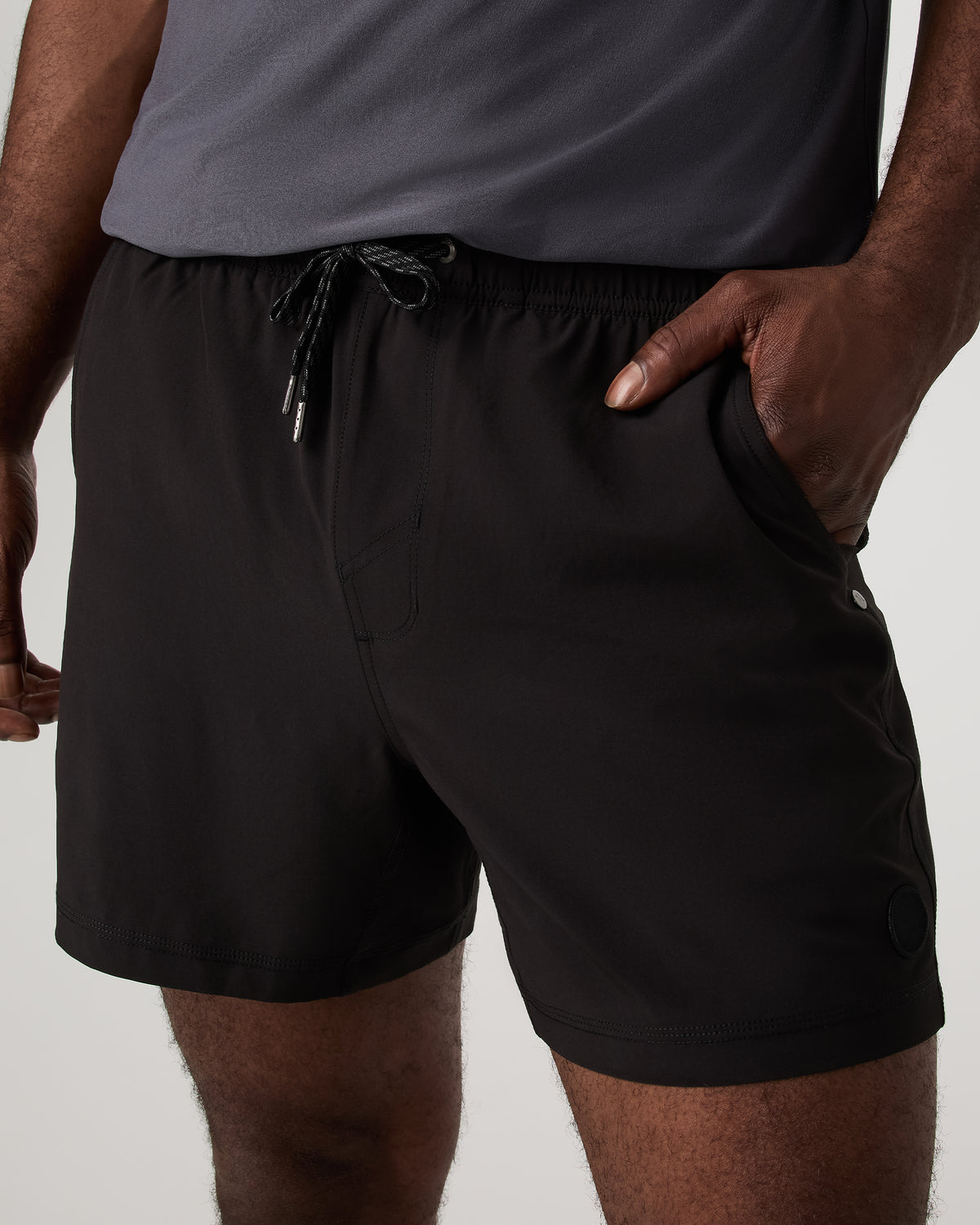 Vuori Kore Short Lined 5" Black Tonal Athletic Shorts