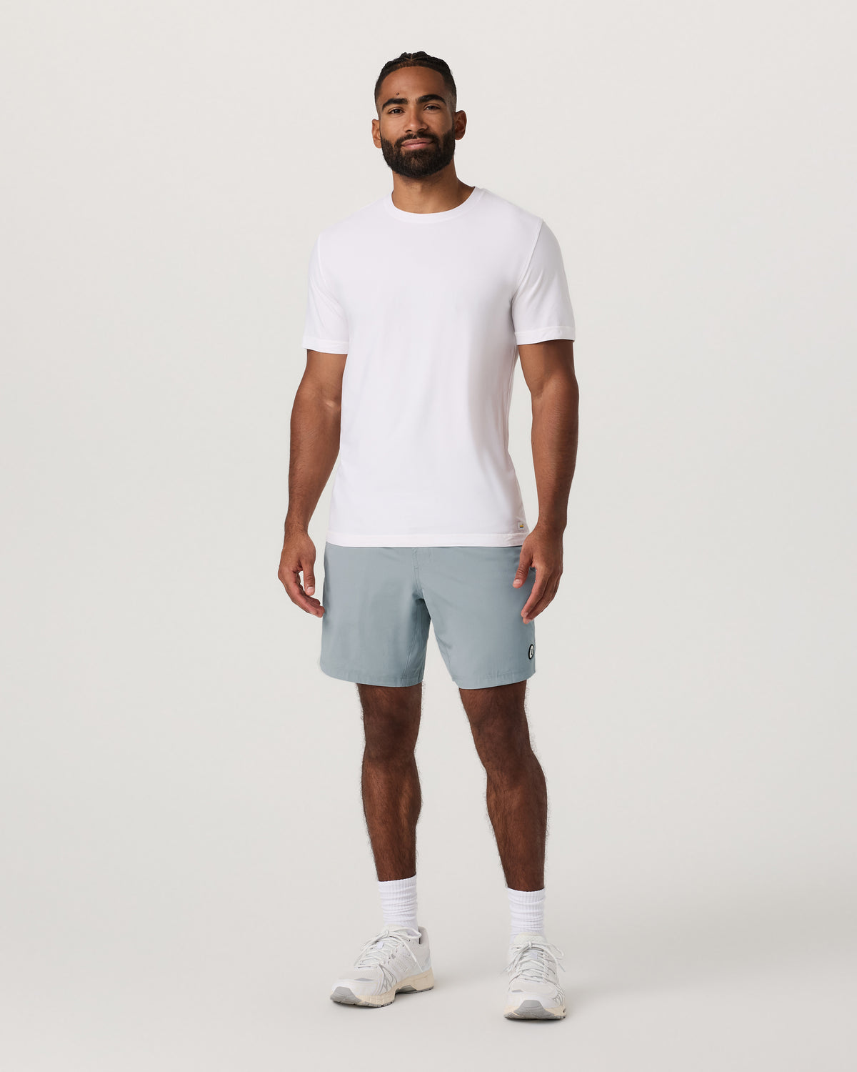 Vuori Kore Short Lined 7" Light Cloud