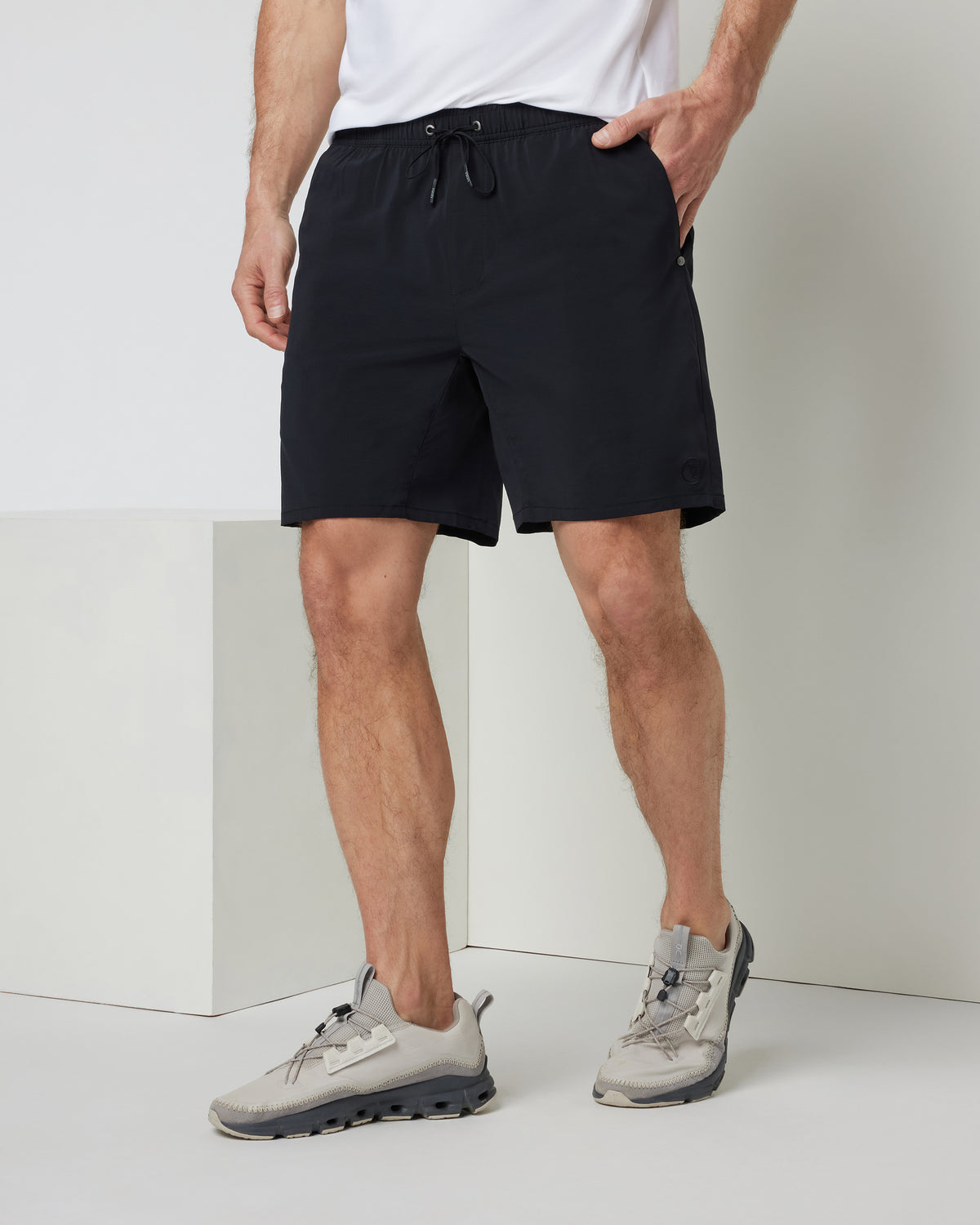 Vuori Kore Elevate Short Lined 7" Men's Black Shorts with Zip Pockets