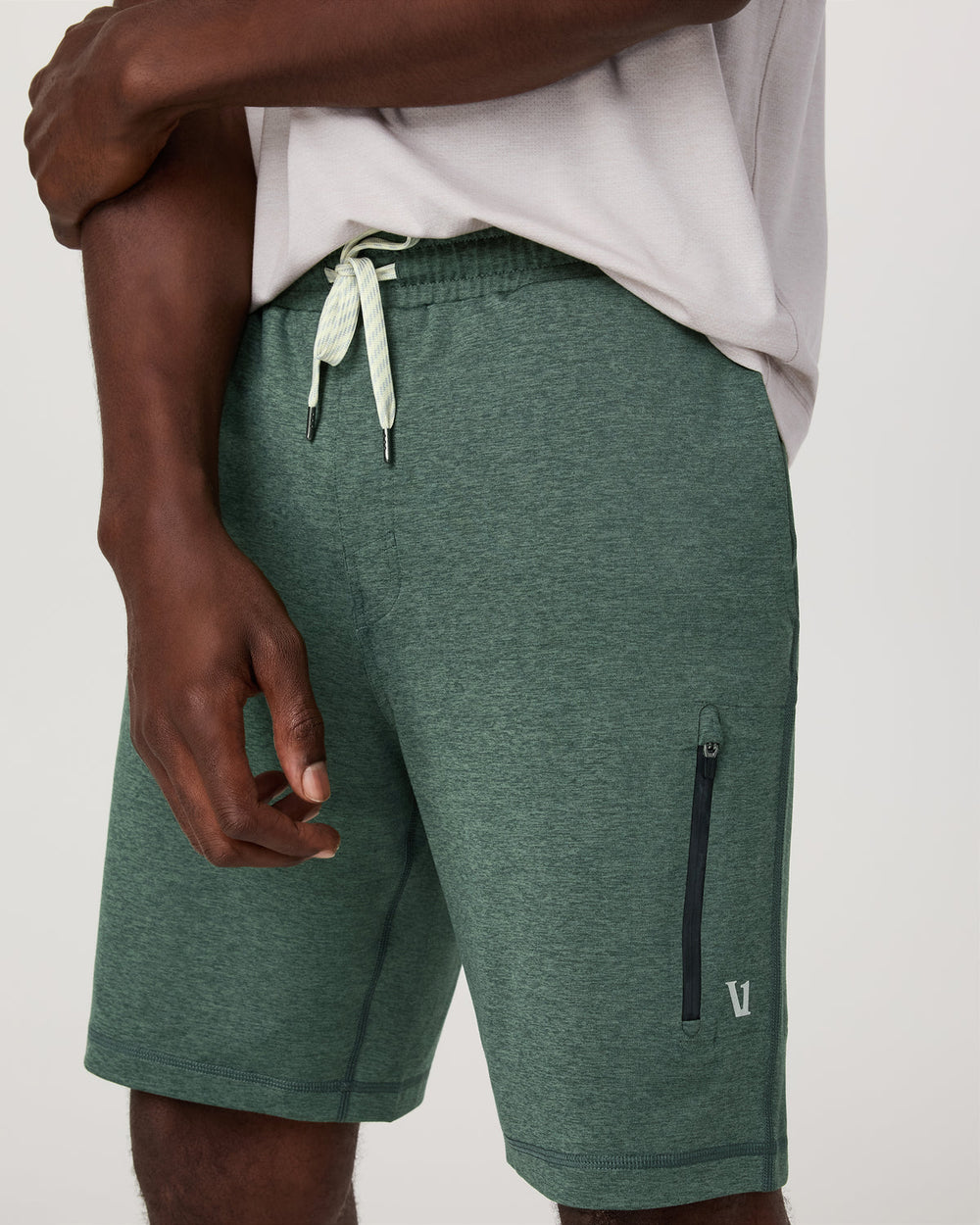 Vuori Sunday Performance Short 8" Men's Agate Green Shorts