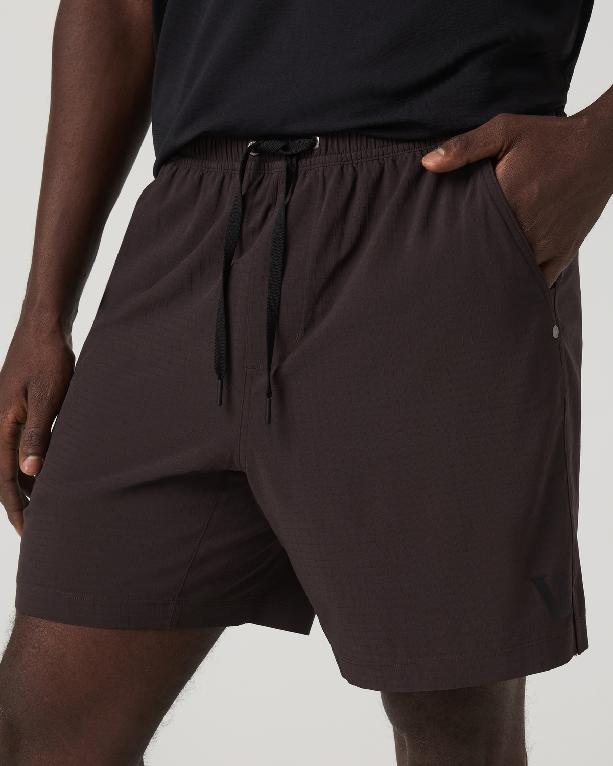 Vuori HardKore Short Lined 7" Men's Carbon Performance Shorts