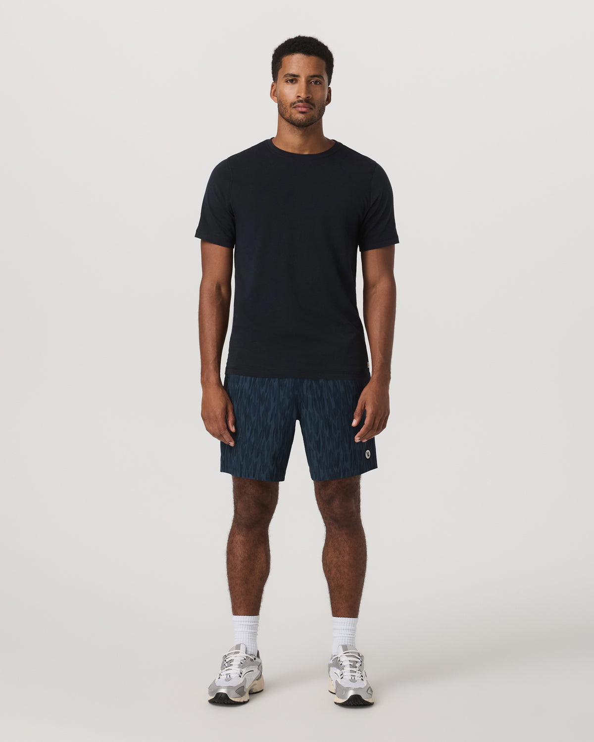 Vuori Kore Short Lined 7" Men's Shorts in Blue Sea Pampas