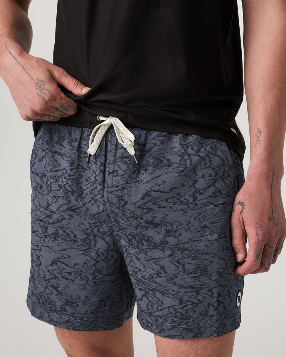Vuori Kore Short Lined 5" Men's Moonlight Sand Shorts