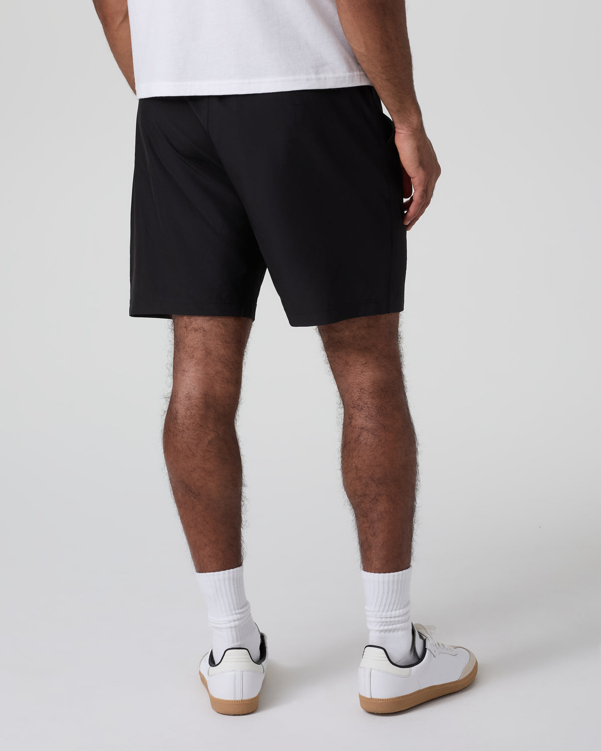 Vuori Banks Session Short 7" Black