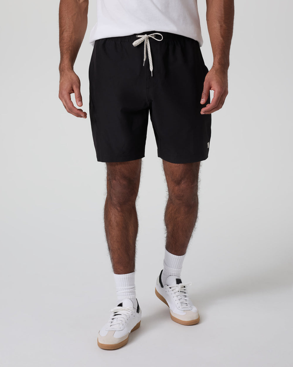Vuori Banks Session Short 7" Black