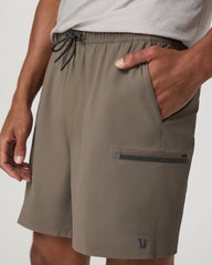 Vuori Grafton Short Unlined 7" Men's Training Shorts in Bark
