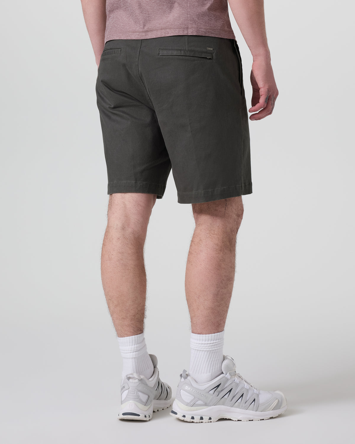 Vuori Fletcher Short Classic Fit 8" Dark Pewter