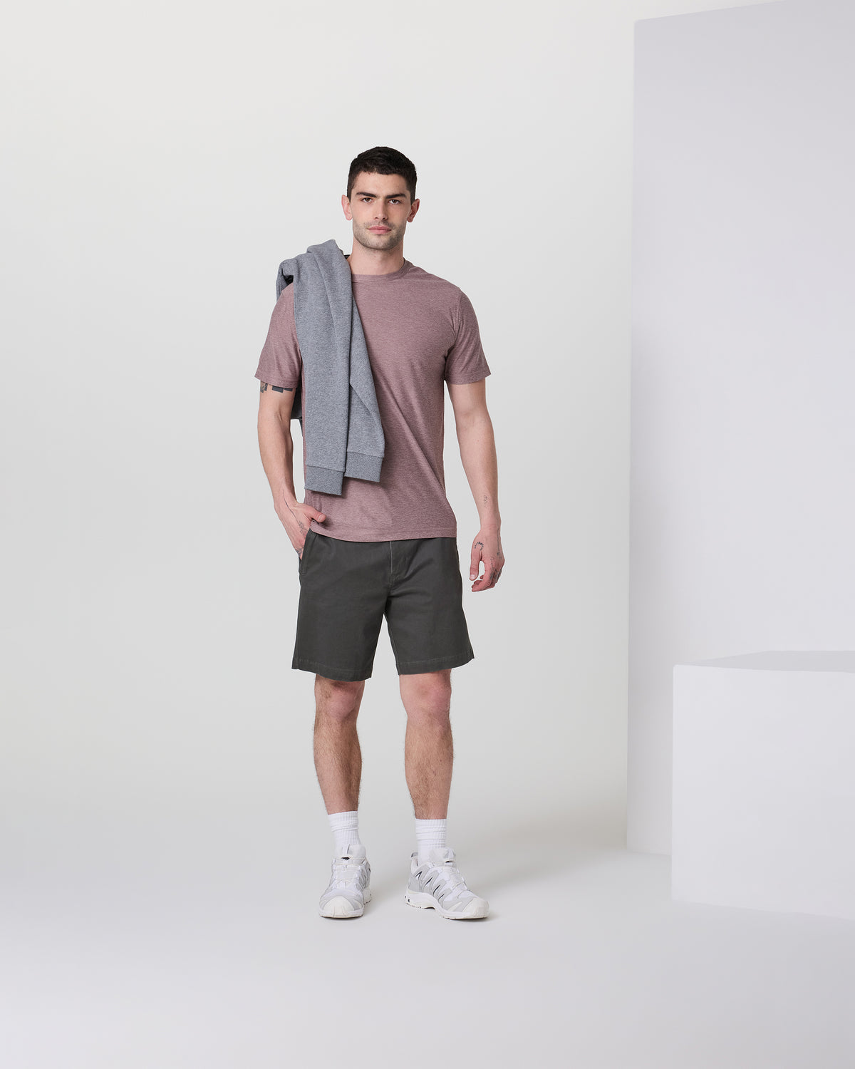 Vuori Fletcher Short Classic Fit 8" Dark Pewter