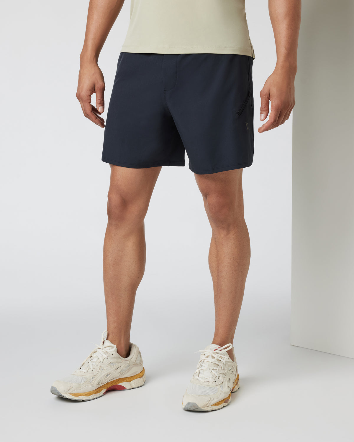 Vuori Qualify Run Short Lined 6" Men's Black Run Shorts