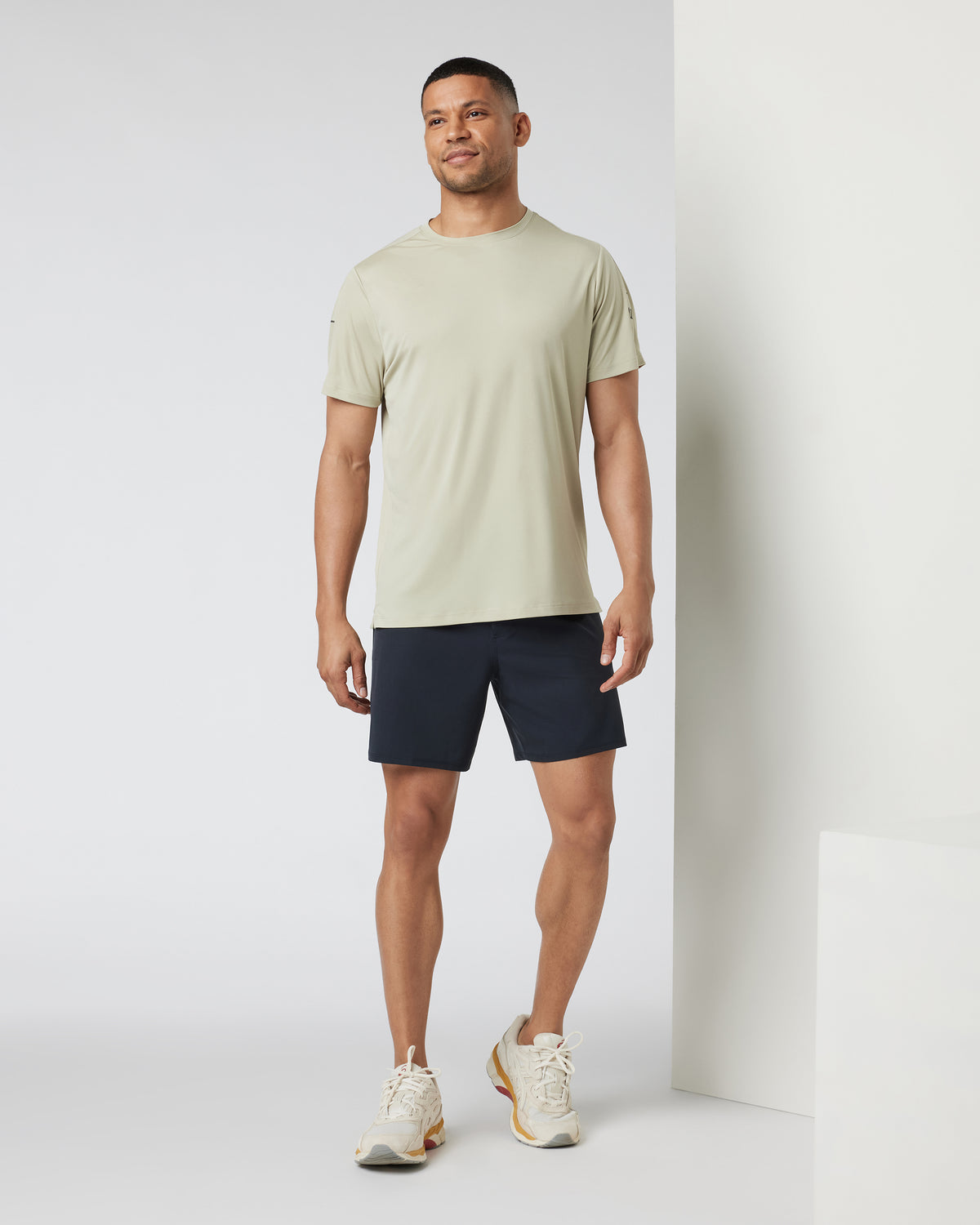 Vuori Qualify Run Short Lined 6" Men's Black Run Shorts