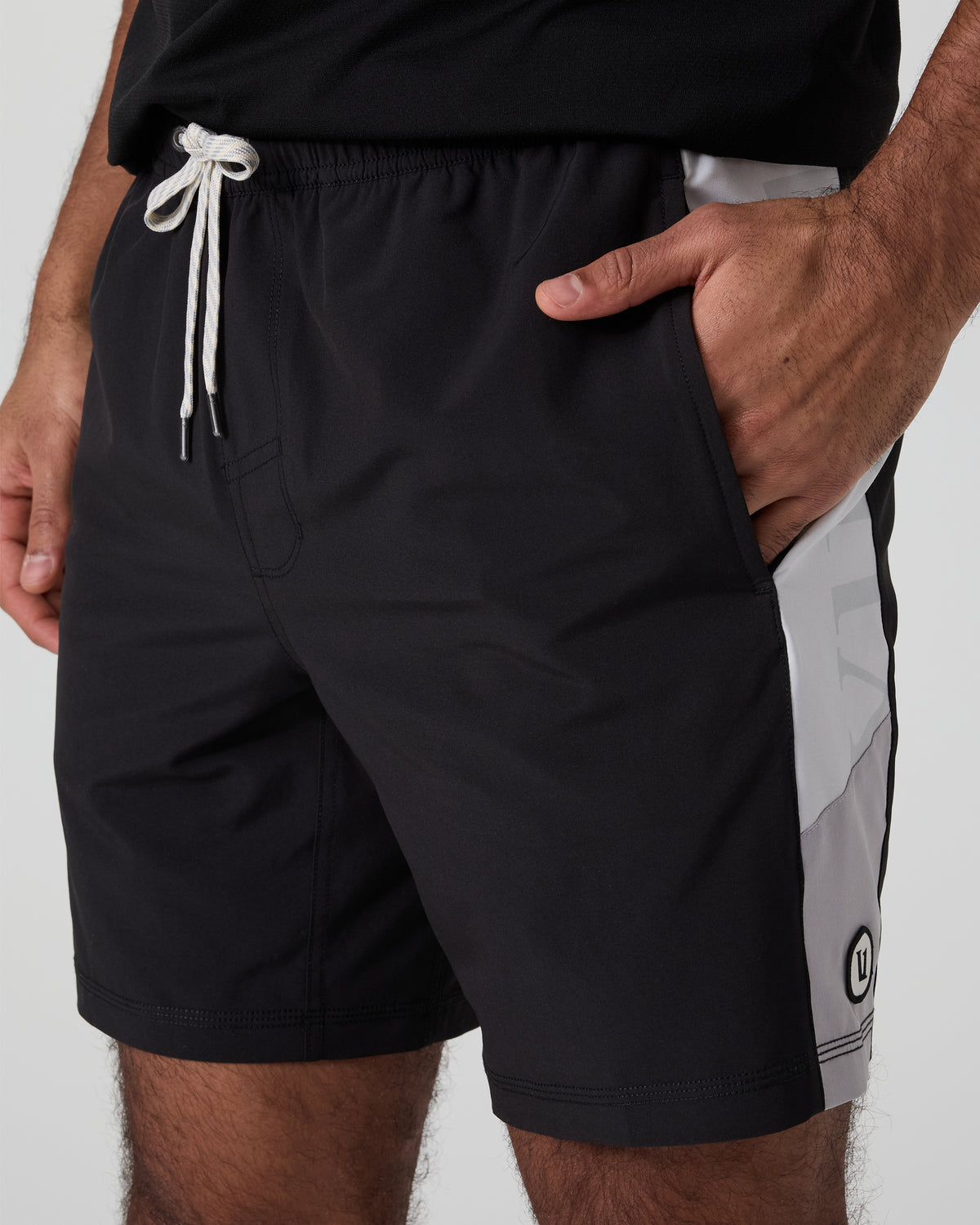 Vuori Kore Short X2 Lined Classic Fit 7" Black/Salt/Amethyst Grey