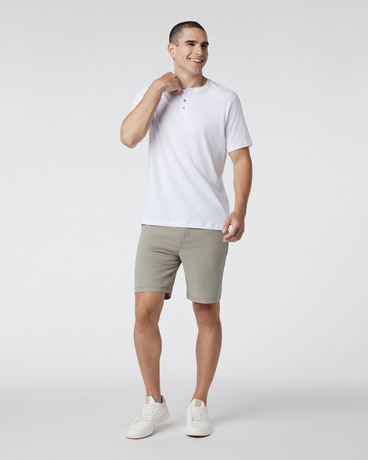 Vuori Pebble Short Men's Lightweight Gravel Tan Golf Shorts