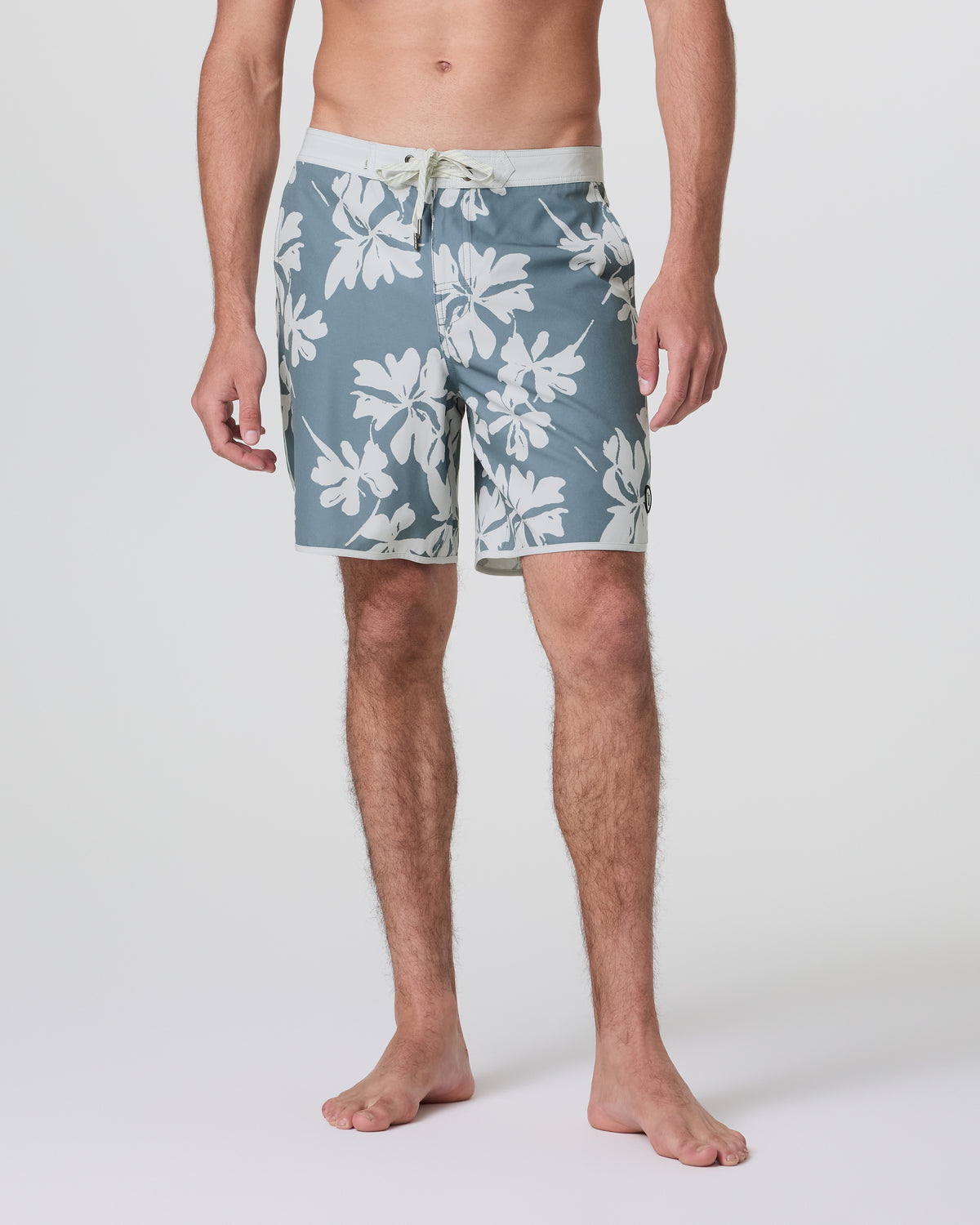 Vuori Cruise Boardshort Dusty Blue Plumeria