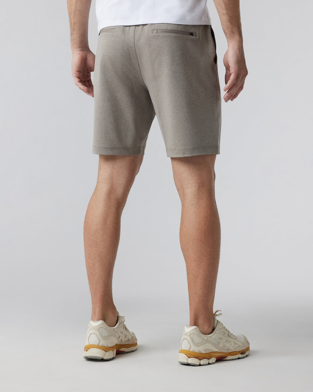 Vuori Sunday Performance Short 8.5" Mocha Heather