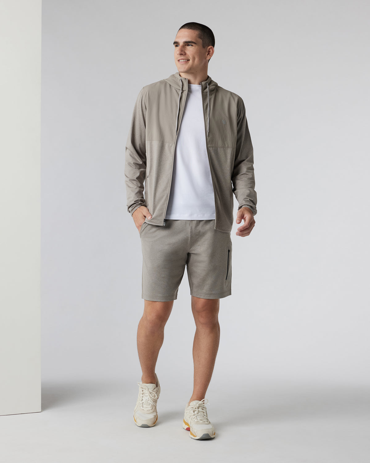 Vuori Sunday Performance Short 8.5" Mocha Heather