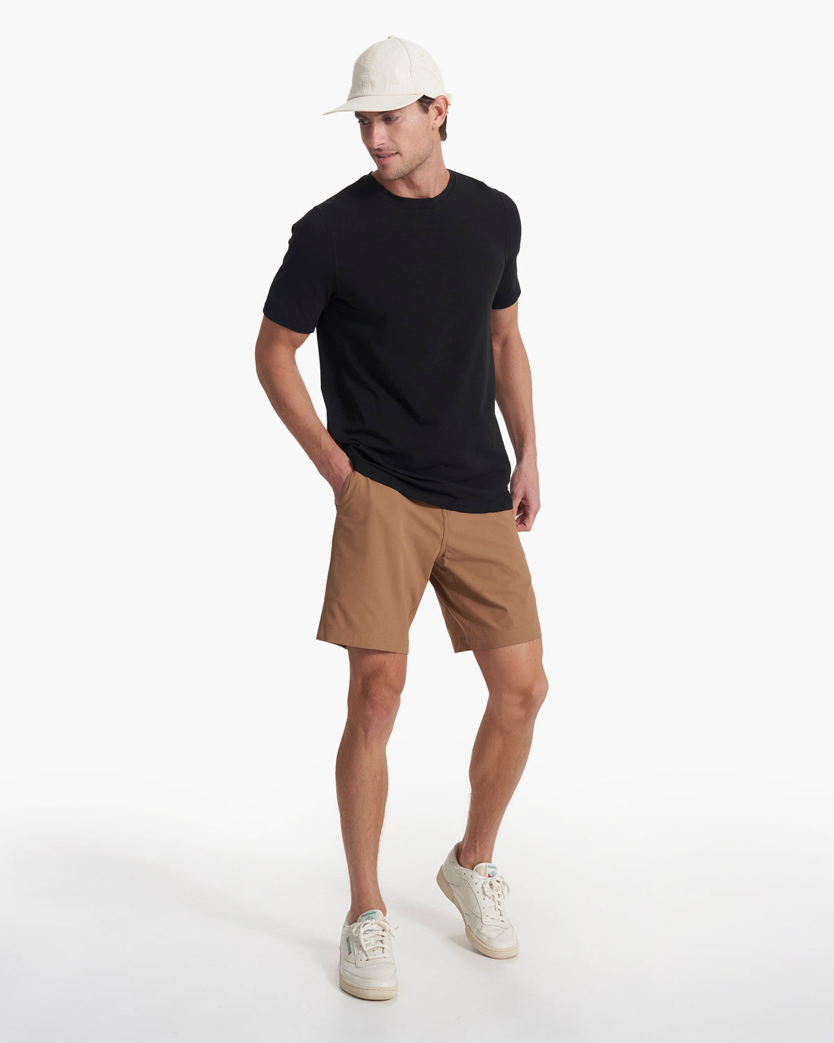 Vuori Meta Short Camel Brown Relaxed Fit Chino Shorts