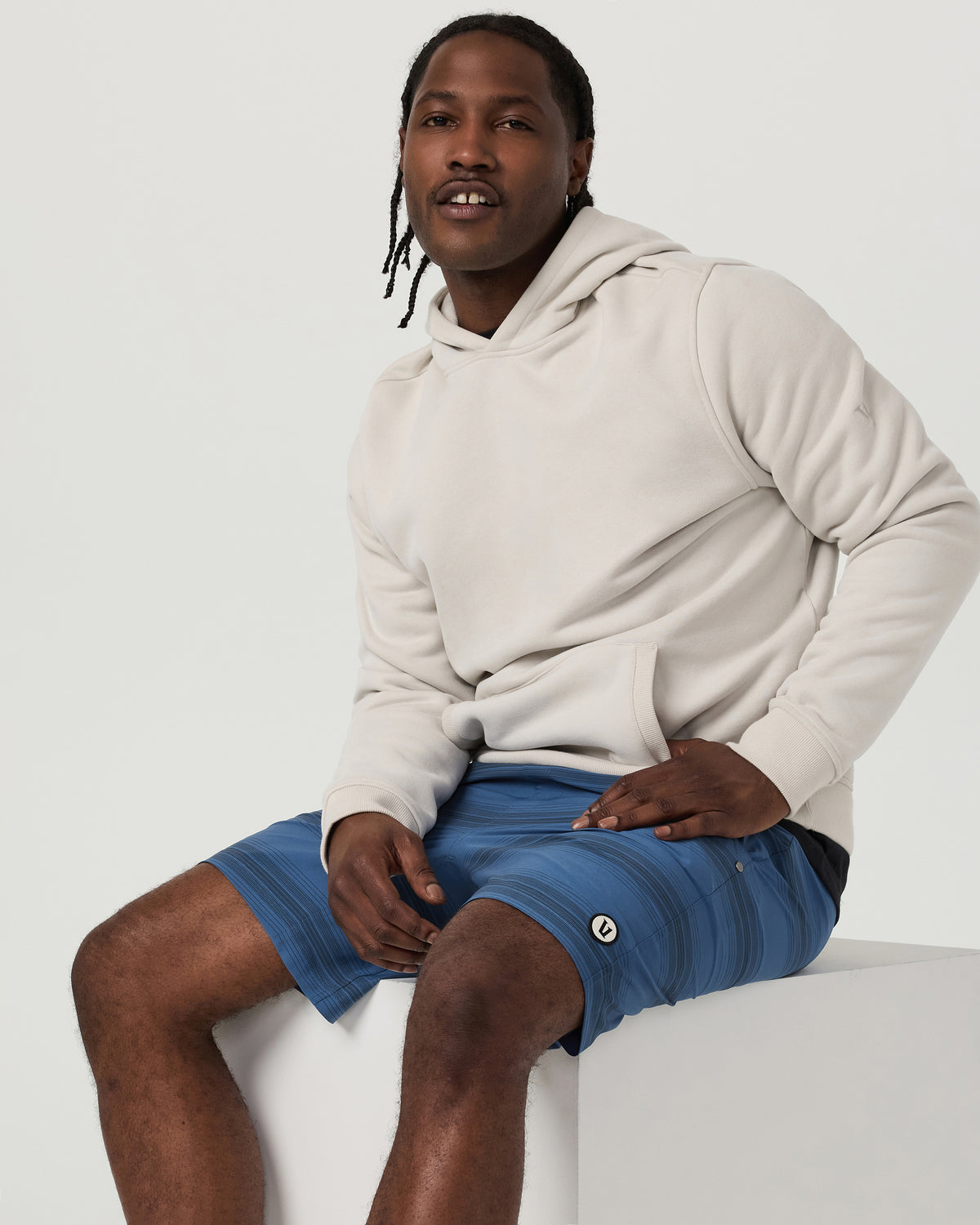 Vuori Kore Short Lined 7" Sea Gradient Stripe Athletic Shorts