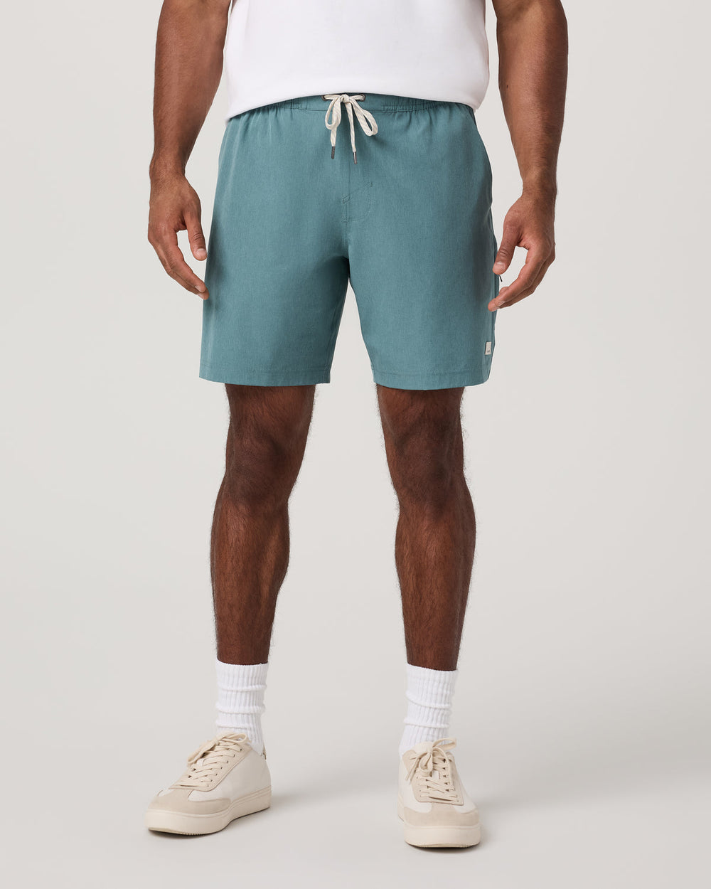 Vuori Banks Session Short Unlined 7" Bluegrass Linen Texture