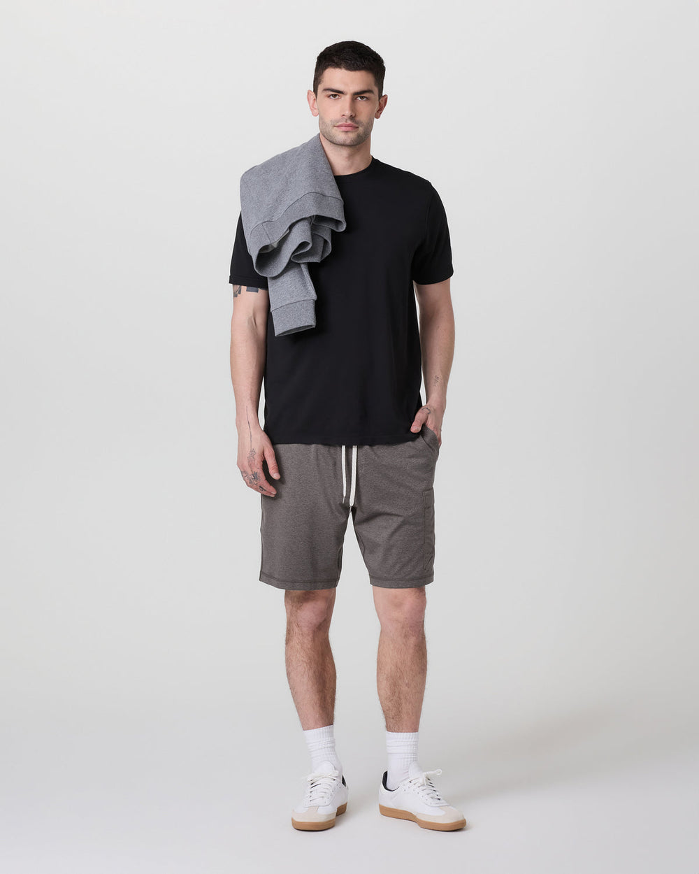 Vuori Sunday Performance Utility Short Classic Fit 8" Warm Grey Heather