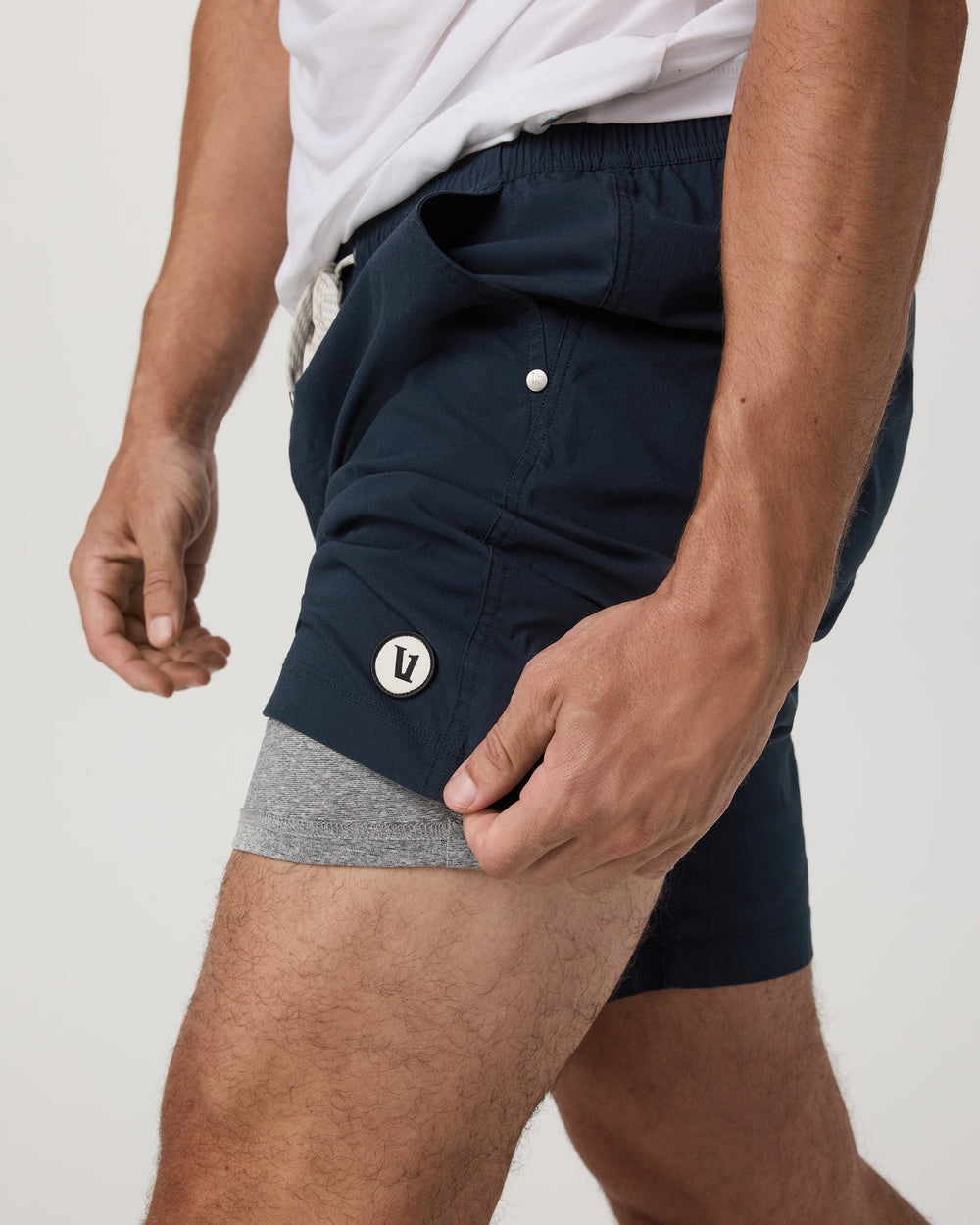 Vuori Kore Everyday Short Lined 7" Men's Classic Fit Ink Shorts