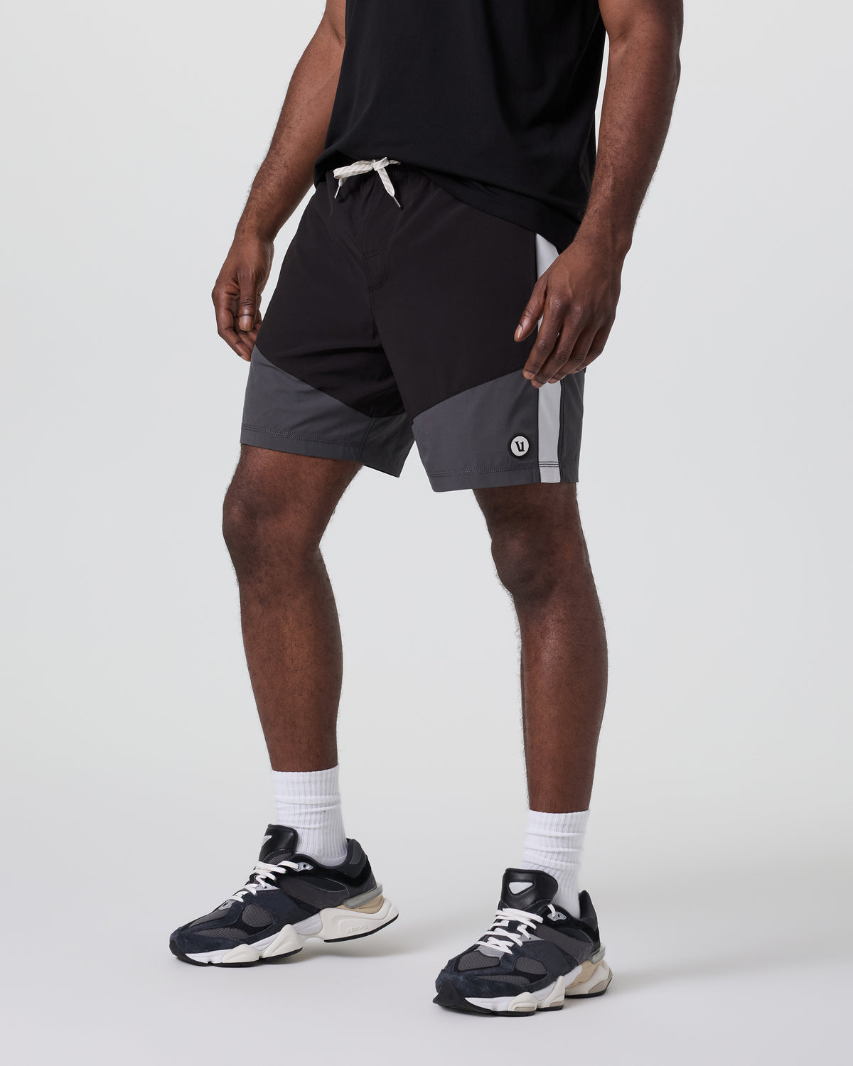 Vuori Kore Short X1 Lined Classic Fit 7" Black/Dark Pewter/Salt