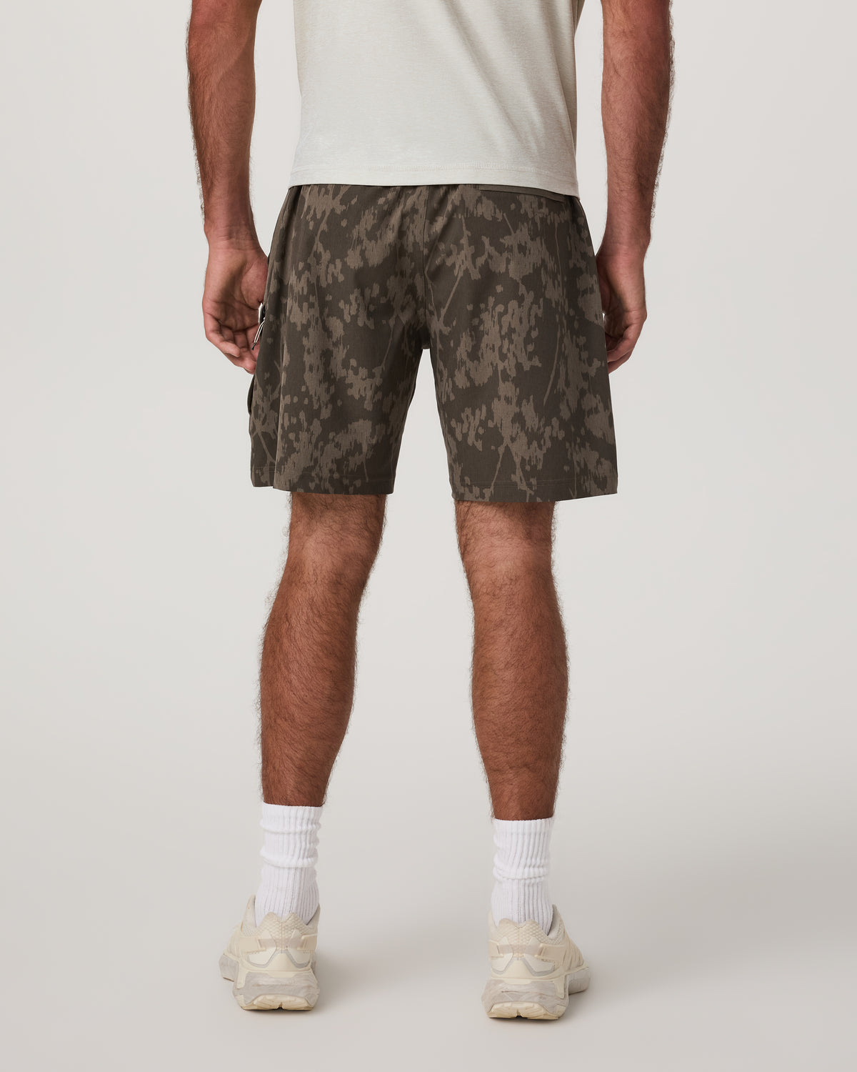 Vuori Banks Session Short Unlined 7" Root Earth Linen Texture