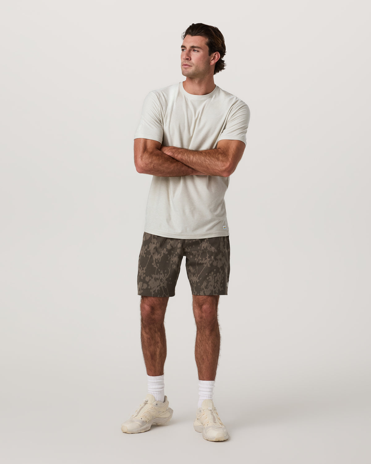 Vuori Banks Session Short Unlined 7" Root Earth Linen Texture