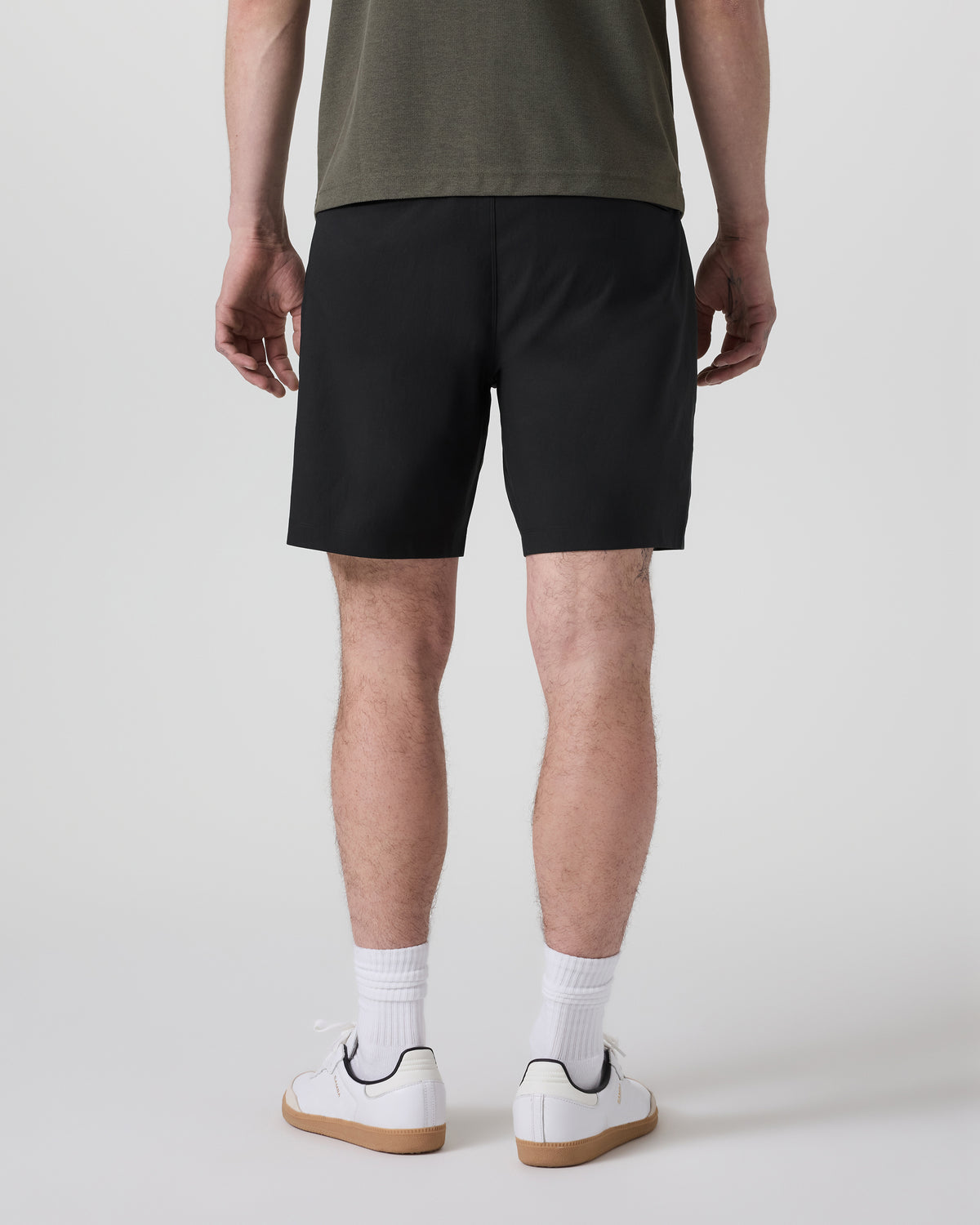 Vuori Cascade Crinkle Elastic Waist Short Classic Fit 8" Black