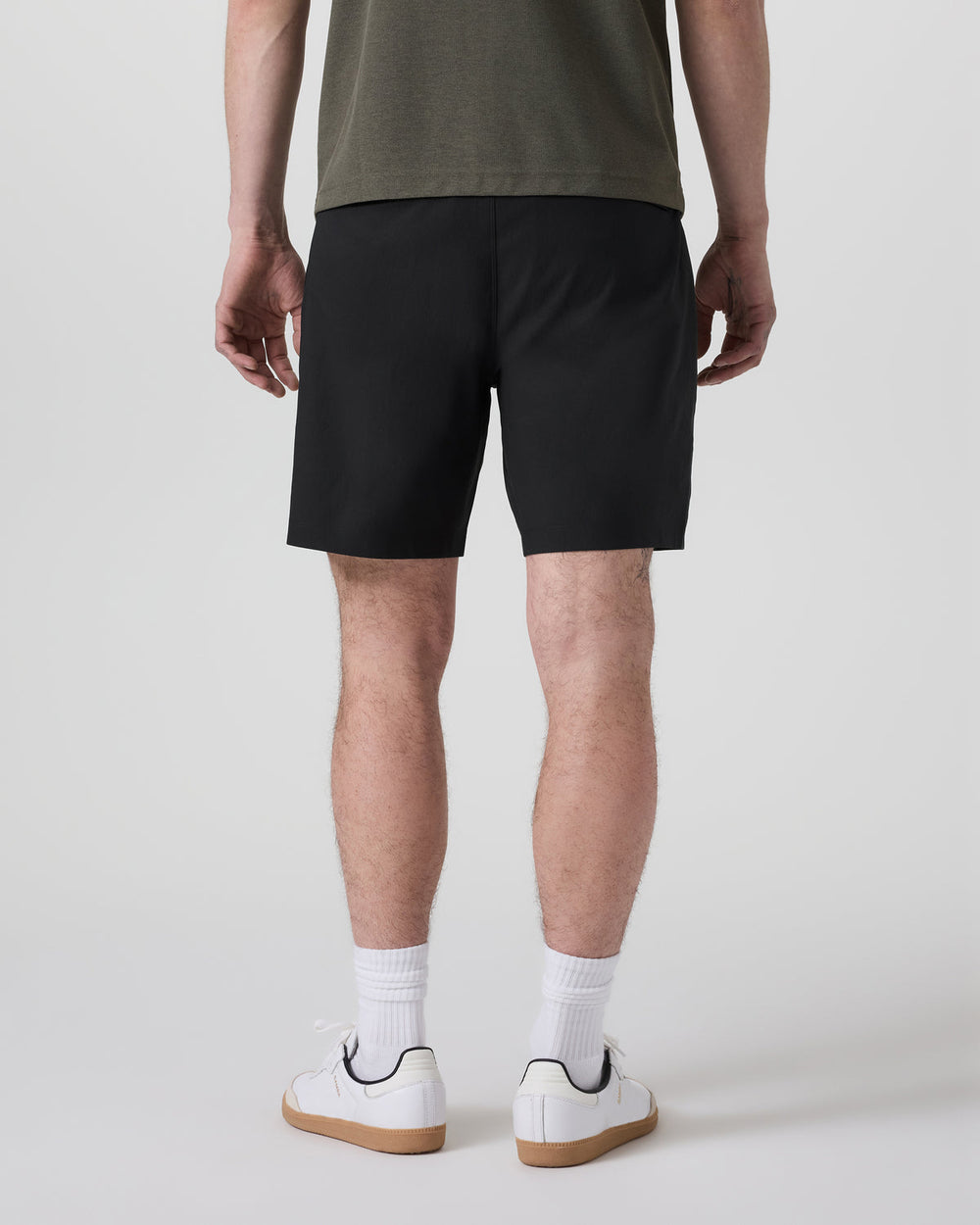 Vuori Cascade Crinkle Elastic Waist Short Classic Fit 8" Black