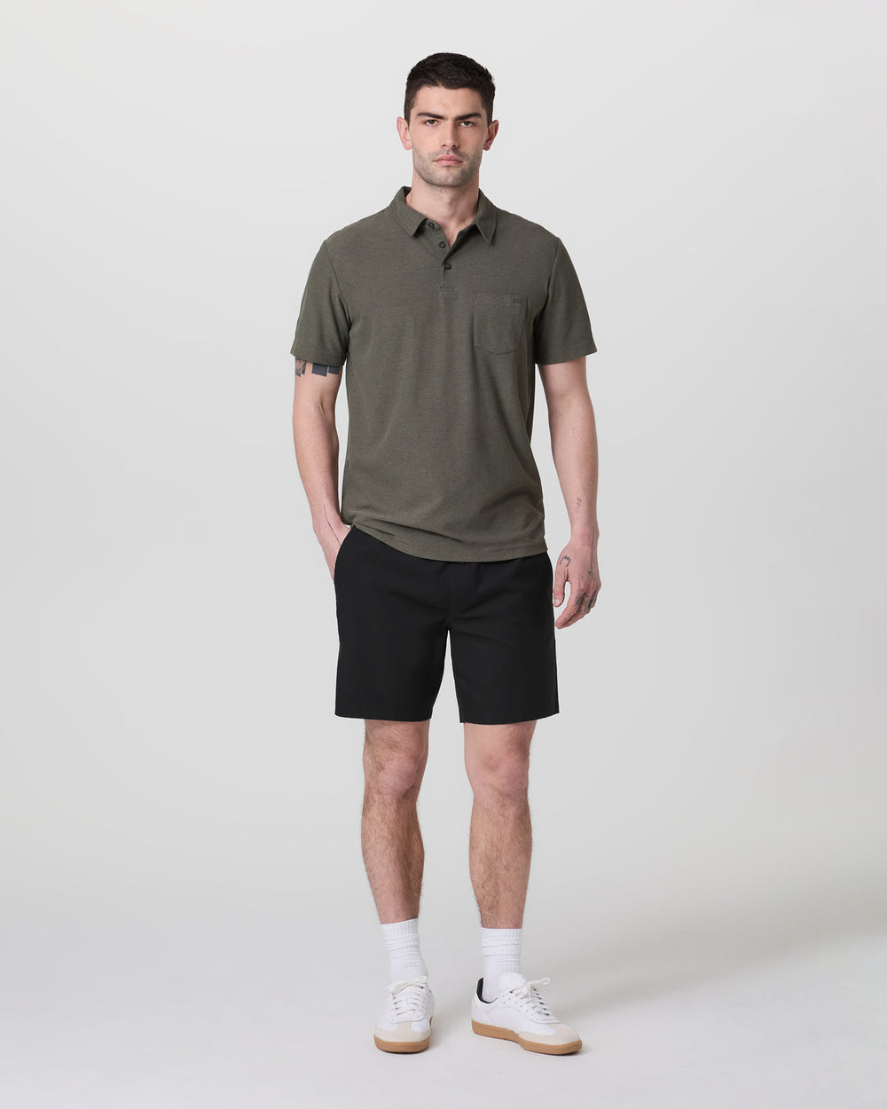 Vuori Cascade Crinkle Elastic Waist Short Classic Fit 8" Black